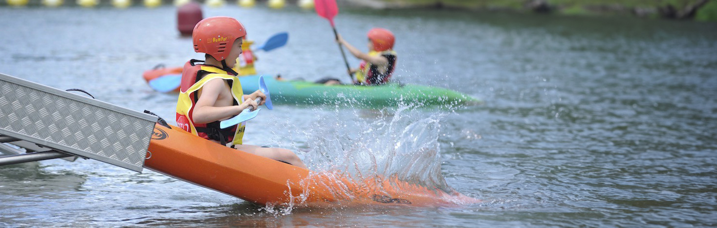 Rampe de lancement à l'eau pour kayak